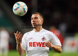 谈球吧官网-从青涩到闪耀，陈威获评月度最佳门将，坚持与运气的完美交织