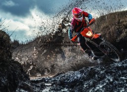 谈球吧官网-马斯切拉诺称帕尔梅拉斯很强，但科林蒂安时代更伟大，一场跨越时空的绿茵对话